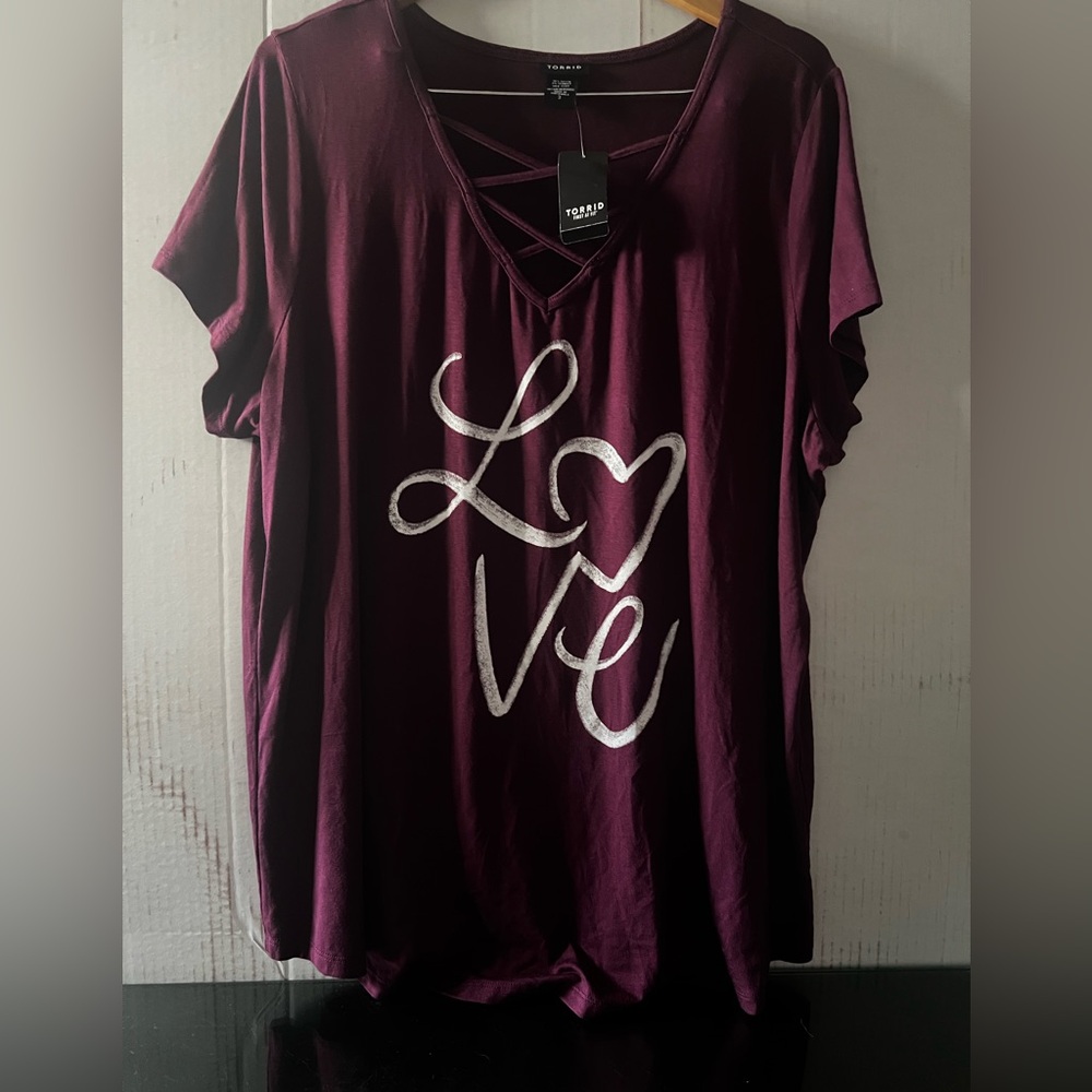 Torrid Burgundy Love Graphic Tee - Picture 3 of 12